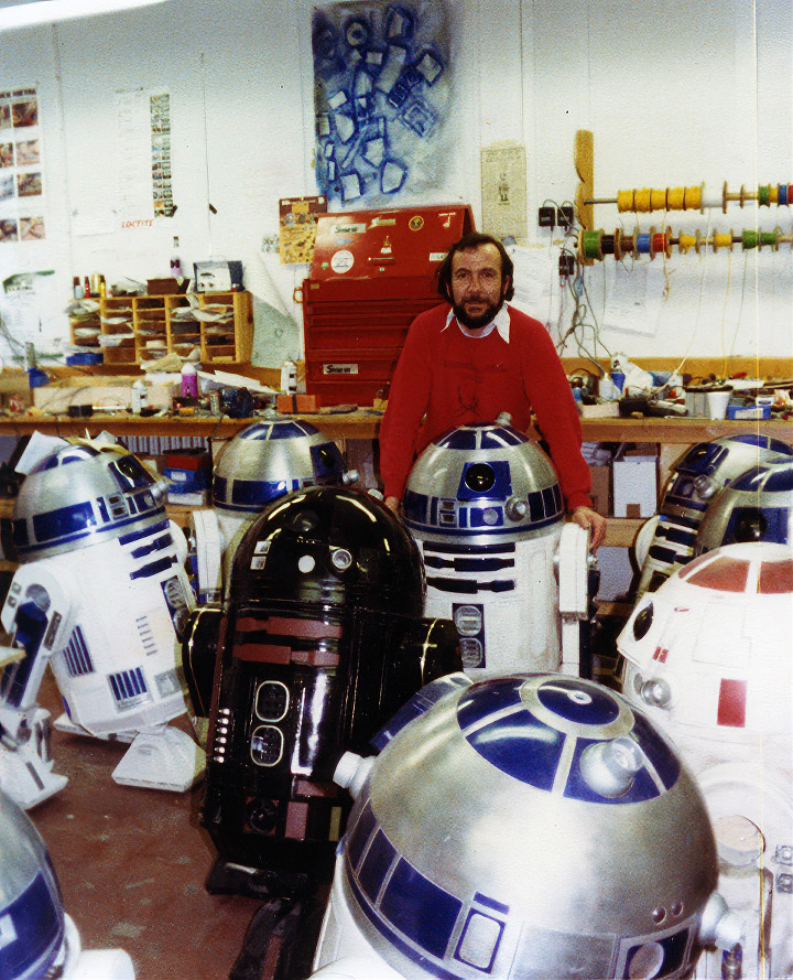 Roger Nichols with group of R2D2s